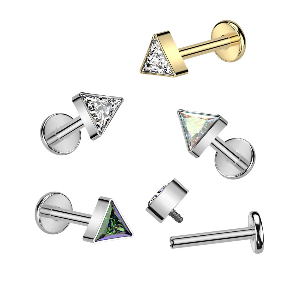 Labret / flat back piercing i titanium 1,2mm - Trekantig topp med kubisk zirconia