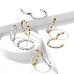Clicker ring i titan 1,2mm med pyramidslipad ytterkant och kubisk zirconia