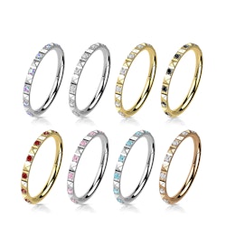 Clicker ring i titan 1,2mm med pyramidslipad ytterkant och kubisk zirconia