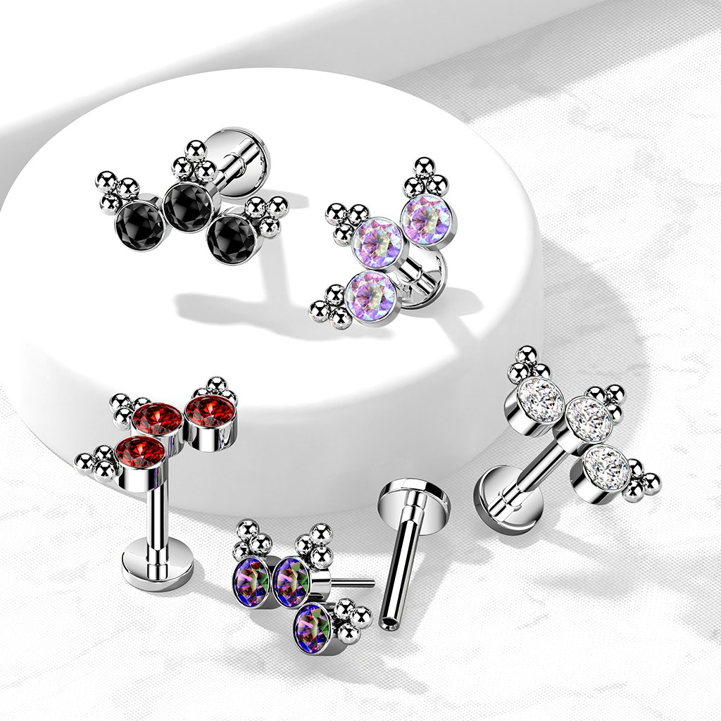 Labret i titanium 1,2mm Threadless flat back piercing - Topp med kluster och kubisk zirconia