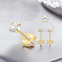 Örhänge i guldpläterat 925 silver med rund kubisk zirconia (par)