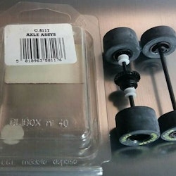 Scalextric C8117 Front and rear axle with tyres, gear and bushings - New old stock (NOS)