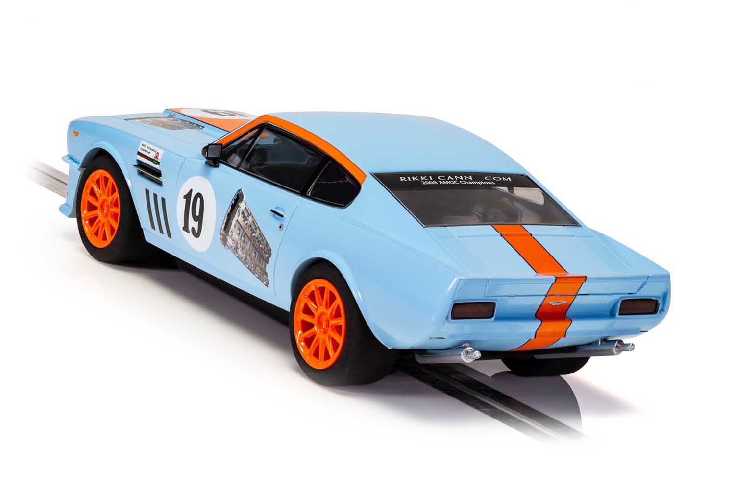 Scalextric - Aston Martin V8 - Gulf Edition - Rikki Cann Racing (PREORDER) - Spring 2022