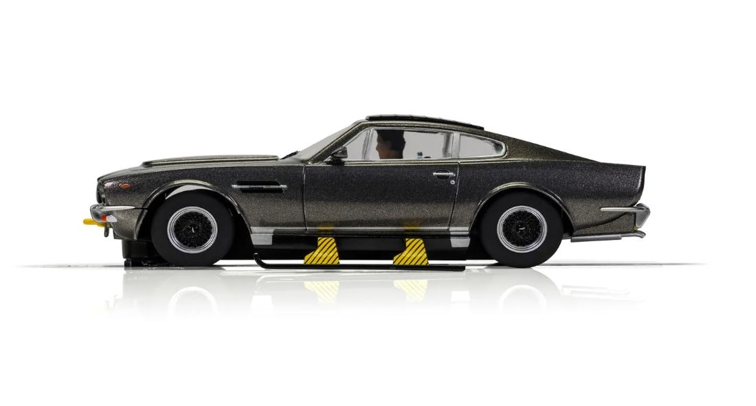 Scalextric - James Bond - Aston Martin V8 - The Living Daylights