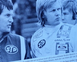 Ronnie - racerföraren - R Månzon - häftad bok 20 x 20 cm, 78 sidor