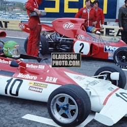1972 Jarama - Svenska äss i F1 - Reine och Ronnie i samma startled - Canvastavla i format 75x100 cm