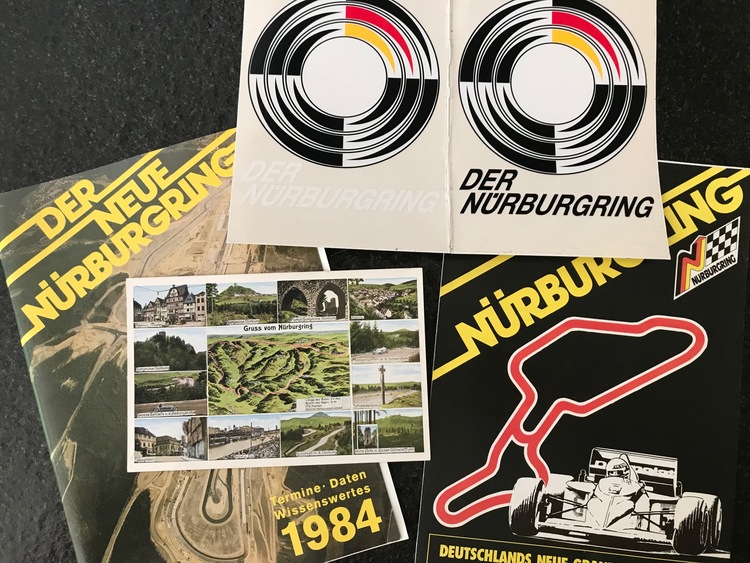 1984 - Nya Nürburgring öppnas - fint originalmaterial - bok, karta, dekaler, vykort