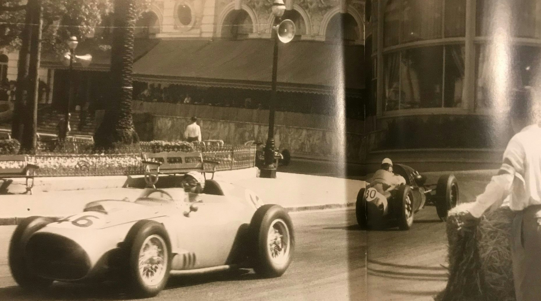 Motor Racing - otrolig titel - 352 sidor foto från 1894-1959, 26 x 30 cm, tung bok