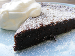 Kladdkaka m grädde