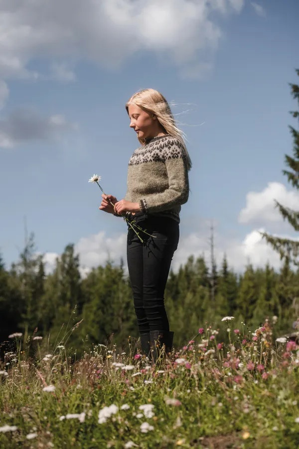 Järbo Mönster - Slóðir - barntröja Lettlopi