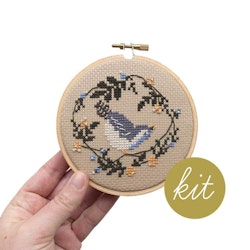 Junebug and Darlin - Broderikit Tavla - Spring Bird