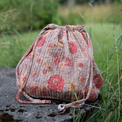 Relove and Roses Luna bag - projektväska #1 i återvunnet tyg