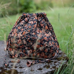 Relove and Roses Luna bag - projektväska #4 i återvunnet tyg