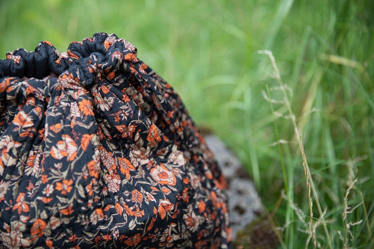 Relove and Roses Luna bag - projektväska #4 i återvunnet tyg