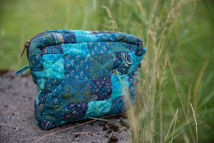 Relove and Roses Patchwork bag - projektväska #7 i återvunnet tyg