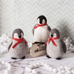 Corinne Lapierre - Baby Penguins Felt Craft Kit - kit för filtsömnad