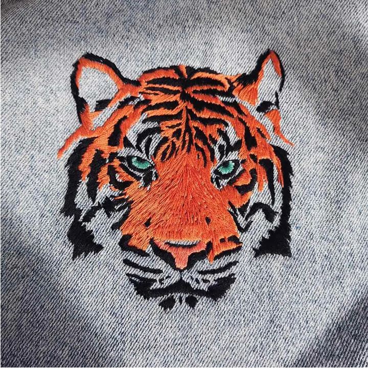 Make me stitch - Broderikit Kläder - Tigre