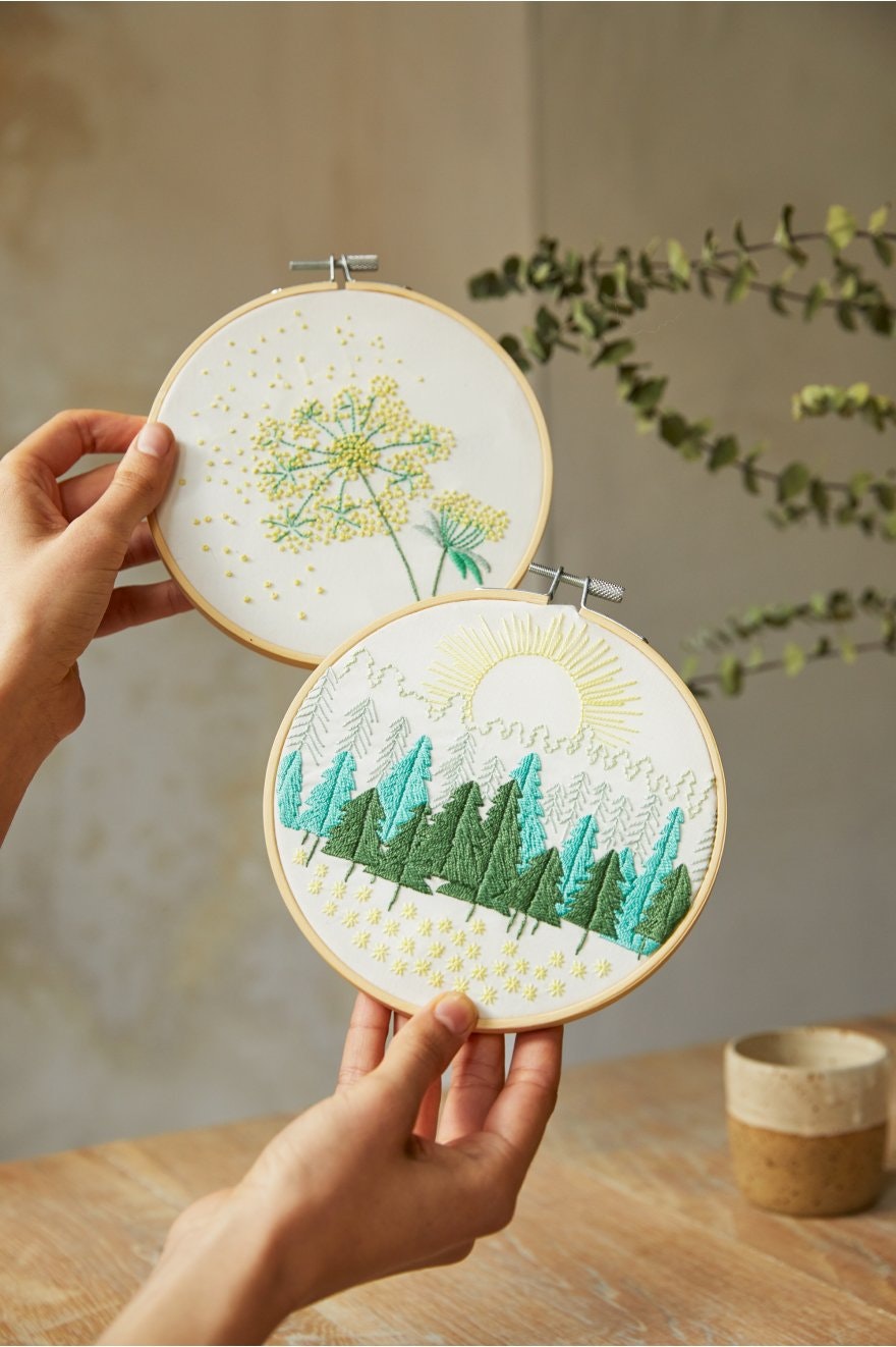 DMC Mindful Making - The Woodland Walk - kit med två broderier