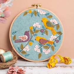 Corinne Lapierre - Dawn Chorus Felt Appliqué - kit för filtsömnad