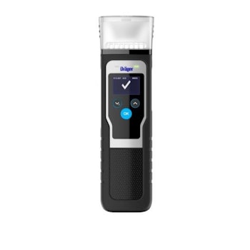 Dräger Alcotest® 5000 screeningsinstrument toont X (alcohol gedetecteerd) of ✓ (geen alcohol gedetecteerd) op een verlicht display