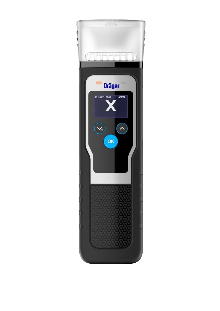 Dräger Alcotest 5000® breathalyser shows X (alcohol detected) or ✓ (no alcohol detected)