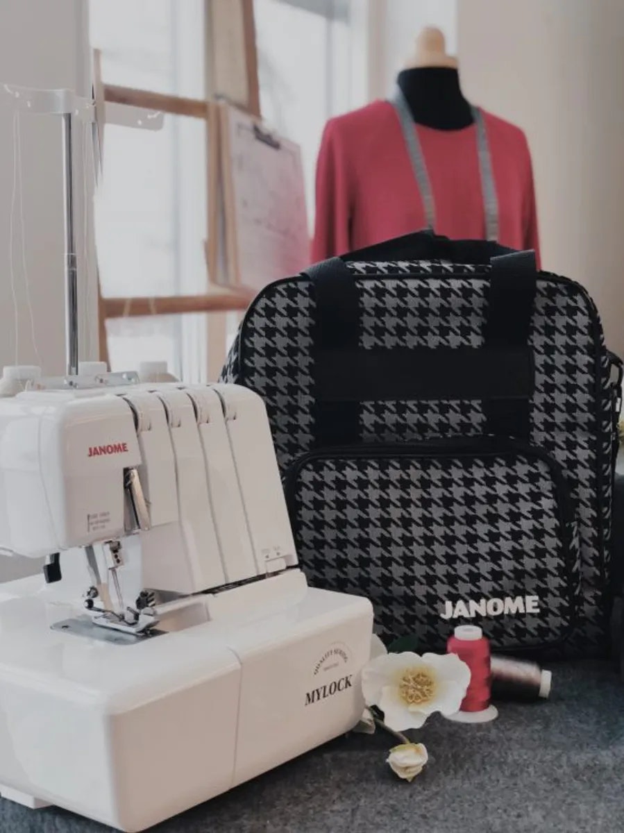 Veske til Janome overlock med skulderreim