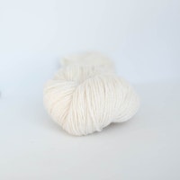 Ask Ullgarn - Halvbleket Hvit - 6047