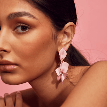 Leaf earrings, light pink - BOW19