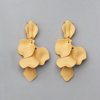 Leaf earrings, Soft yellow - BOW19