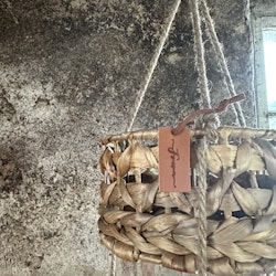 Hanging basket, Leaf hutch - Frera Design