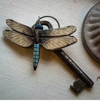 Dragonfly key ring - Wildlife Garden