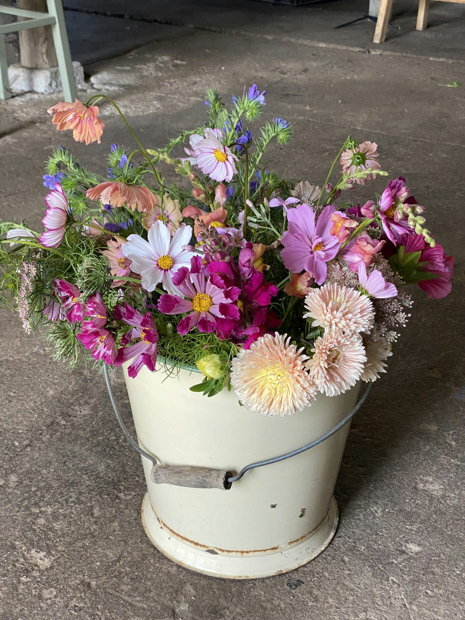 Blomsterdag - lär dig om sommarblommor och binda buketter 6.9.2025