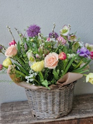 En vårig Blomsterkorg