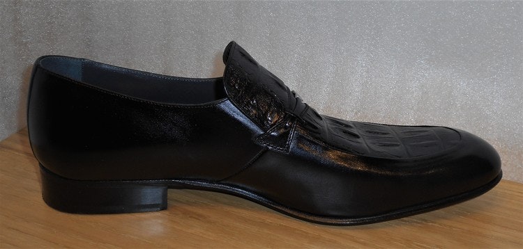 Svart loafer med reptilmönstrad ovandel - fabrikat Mister