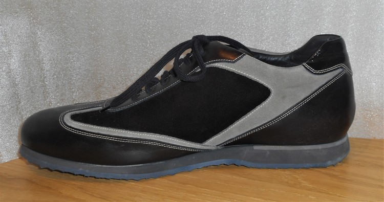Sportig promenadsko i svart och grått - fabrikat Lancio