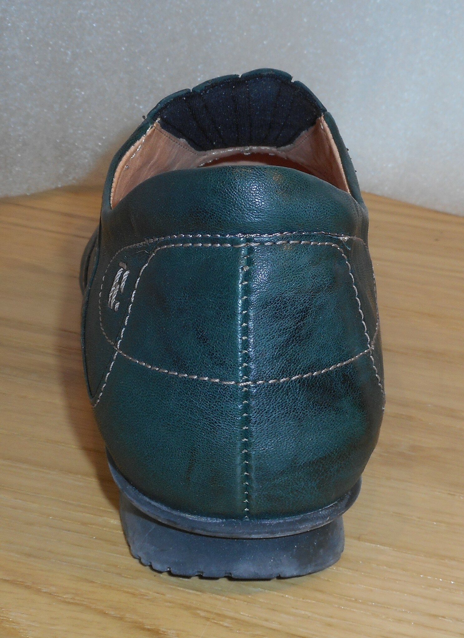 Mörkgrön loafer från Österrikiska fabrikatet Think!