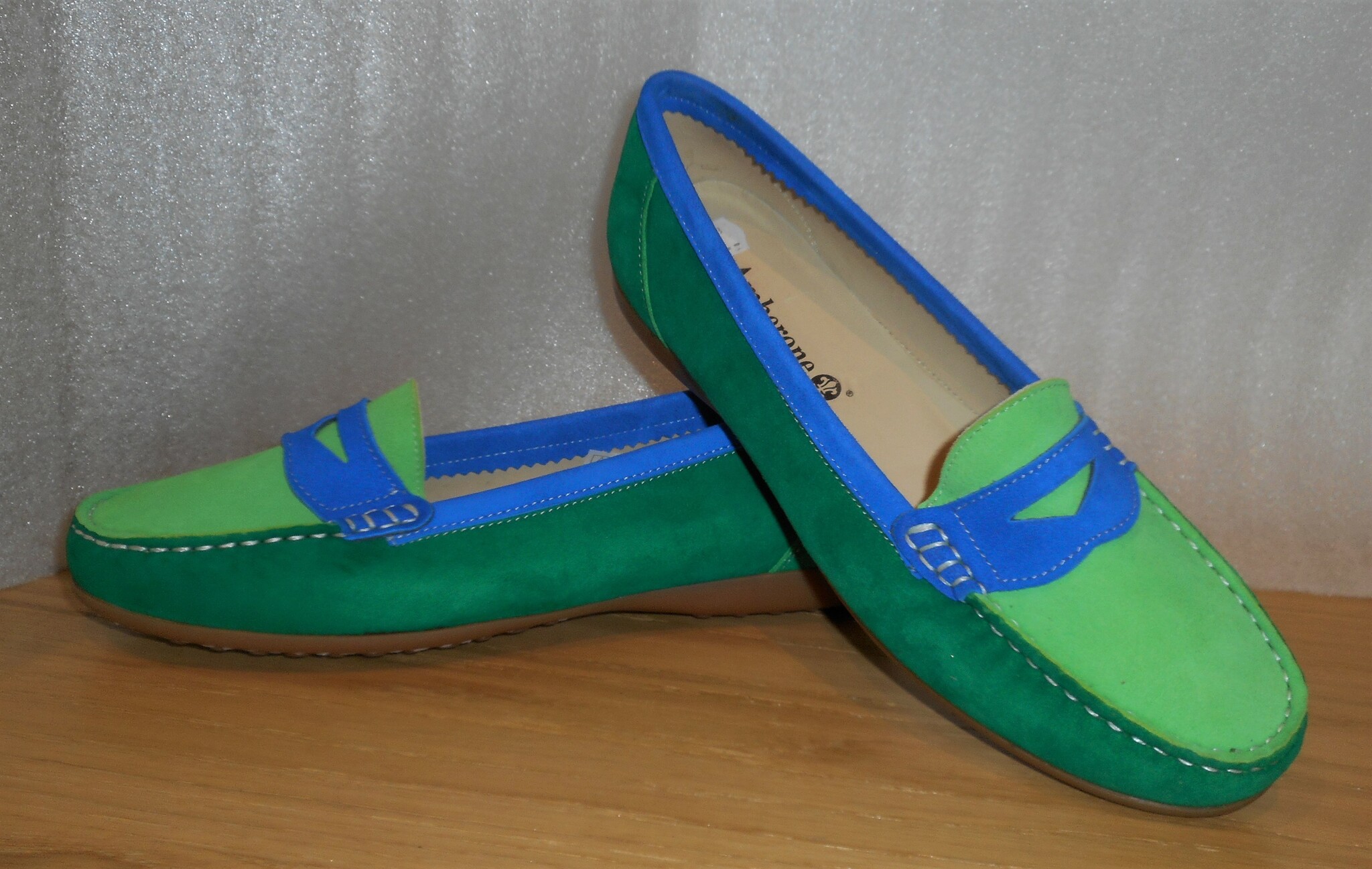 Grön/blå mockasin från Amberone