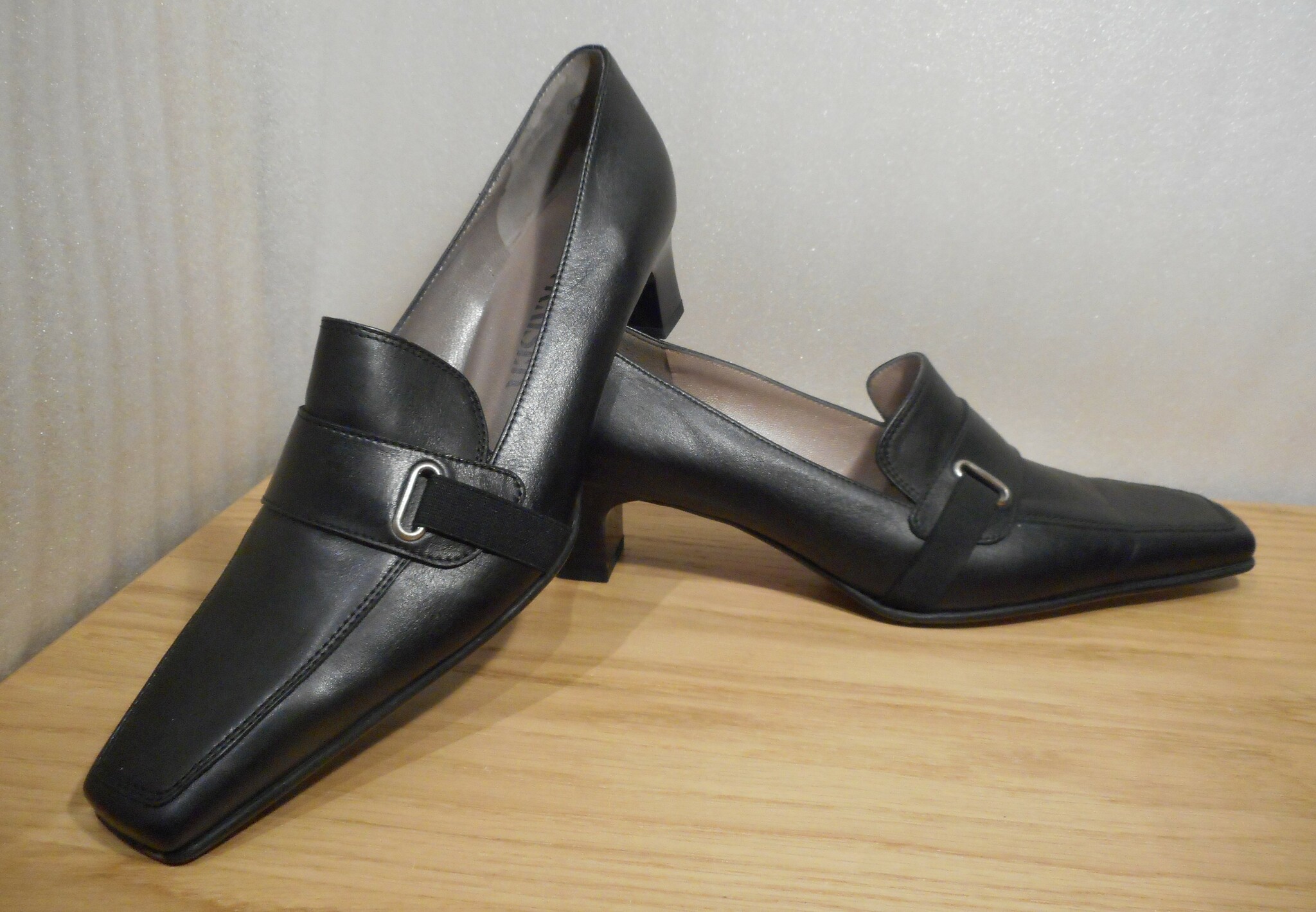 Svart loafer på klack - fabrikat Peter Kaiser