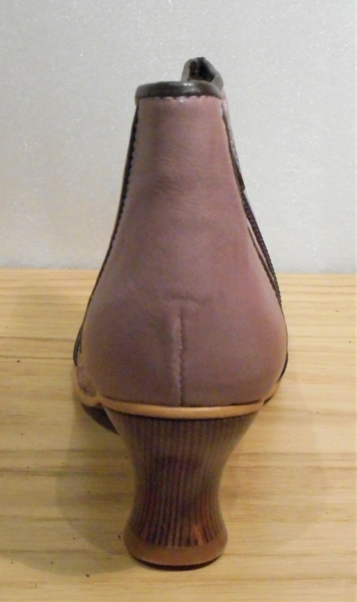 Gammelrosa boots med spetsmönster - fabrikat Vintro