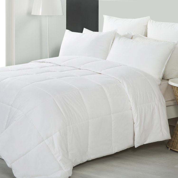Billigt fibertäcke Polyester 150x210cm 230T 300GSM 950g - Siexa - Täcken,  Kuddar & Sängkläder