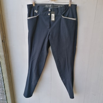Ridbyxa stl 44 från ELT