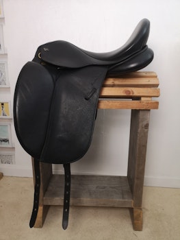Santa Cruz  Arthur De Luxe  18" ( mer som 17,5") xxwide
