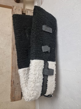 Däckelunderlägg 104*17 cm
