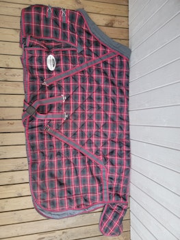 Stalltäcke 125 cm (stort ) från Weatherbeeta ca 150 gr