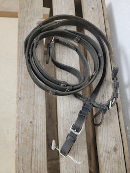 Vävribbstyglar svarta stl full