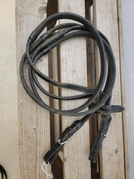 Gummityglar svarta stl cob från Claridge House