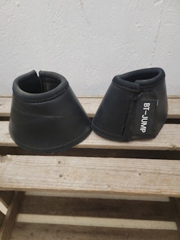 Boots i konstskinn stl XF från BT-jump