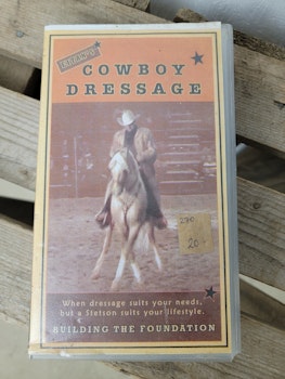Video Cowboy dressage