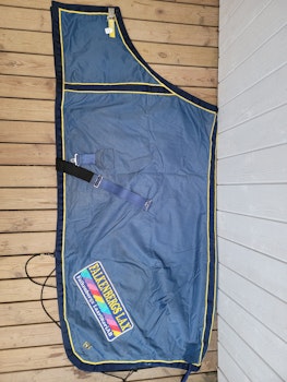 Travtäcke lättare fodrat 130 cm