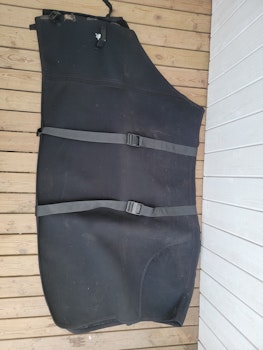 Vulkantäcke 125 cm i samma material som deras skydd